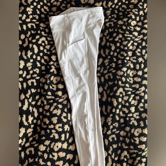 white lululemon leggings size 4 - Picture 3 of 5